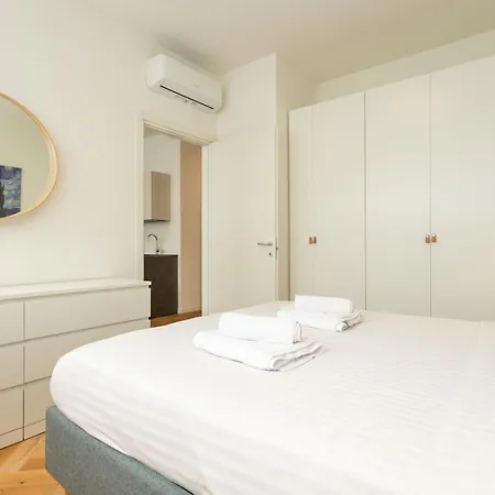 Console Marcello Милан